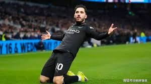 扑克中期节奏如何把控（掌握扑克中期节奏的策略）