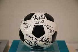 名嘴指责东契奇不防守成球霸，把詹姆斯当波什